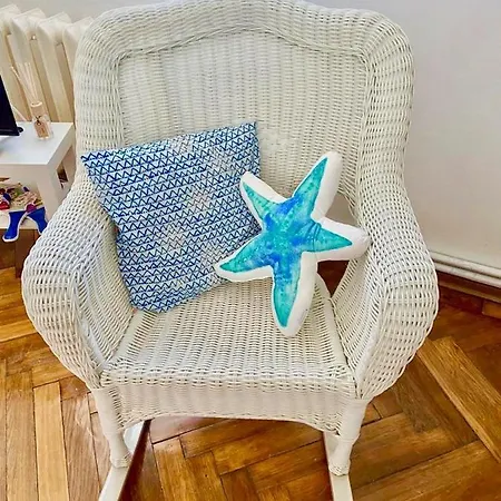 Toate Panzele Sus Apartamento