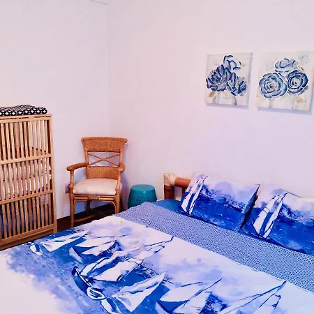 Toate Panzele Sus Apartamento *